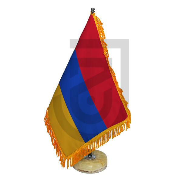 پرچم ارمنستان دور ریشه